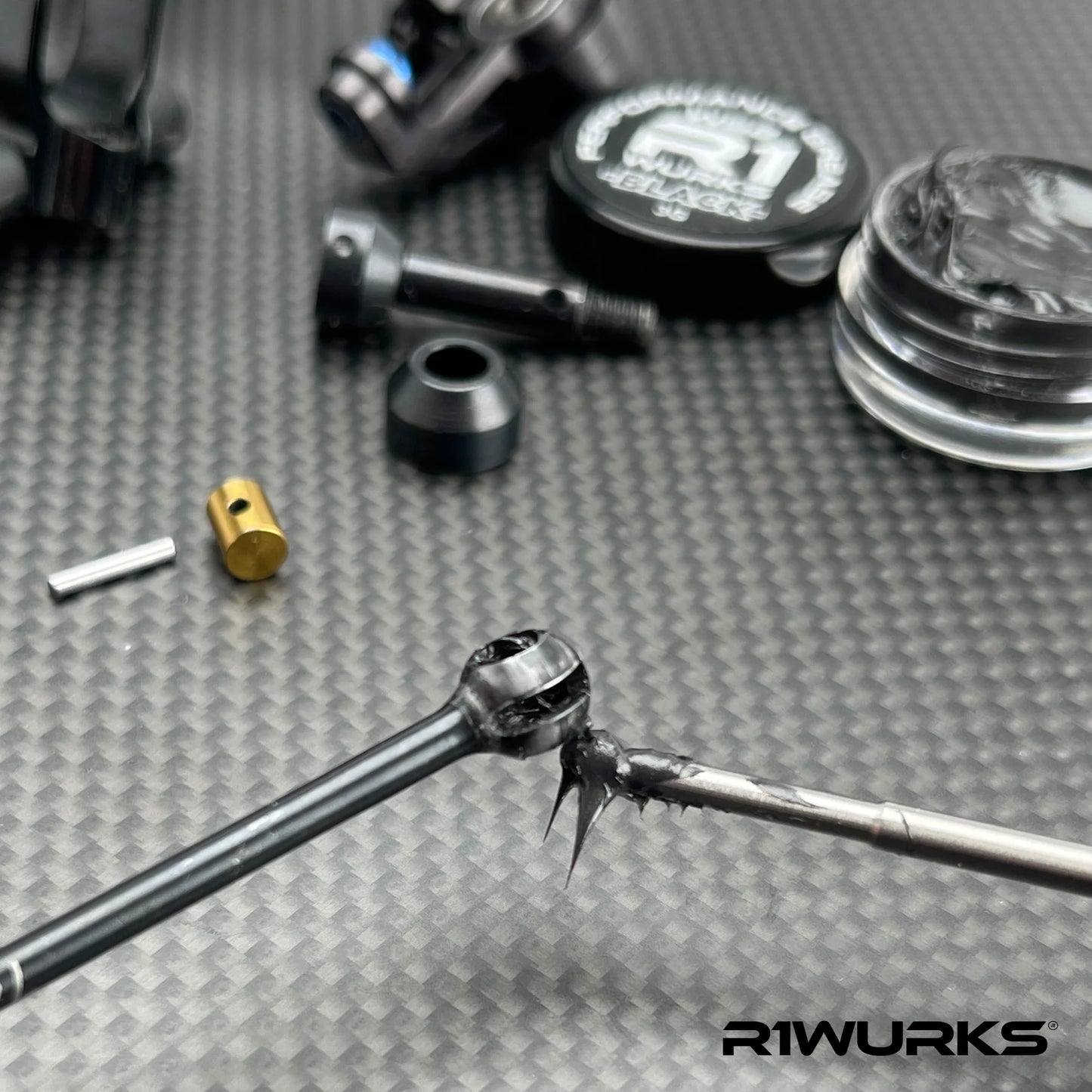 R1 Wurks Black WS2 Grease, 3g SKU: 900033